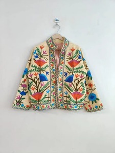 Veste Suzani brodée en gros pour les amateurs de mode rétro et d'âme bohème disponible au prix d'usine - Product Image 4