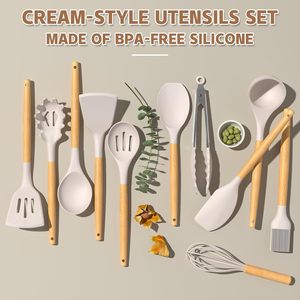 Juego de 12 utensilios de cocina de silicona ecológicos con mangos de madera, aptos para lavavajillas - Product Image 2