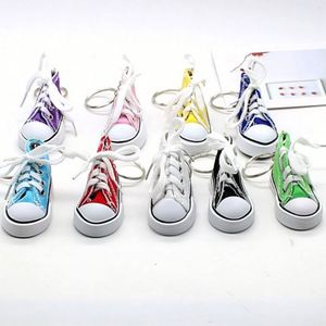 Porte-clés mini baskets en toile pour enfants et adultes, porte-clés en forme de chaussures de tennis de 3 pouces - Product Image 1