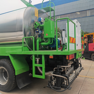 Clw Asphalt Distributor Bitumen Emulsion Spreading Sprayer <b>Spraying</b> Truck - Product Image 4
