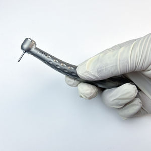 Pièce à main haute vitesse à bouton-poussoir 135 °   Stérilisation pour le traitement des racines - Product Image 4