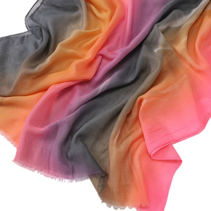 Pañuelo de gasa estampado Qizlar Uchun Hijab Romollar, hiyab corto listo para usar para mujeres, bufanda modal turca roja y verde - Product Image 3