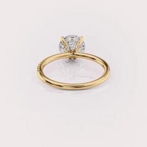 Anillo de Compromiso con Diamante Cultivado en Laboratorio, Corte Redondo, Certificado por IGI, con Banda Pavé en Oro Amarillo/Blanco y Rosado de 18K - Product Image 3