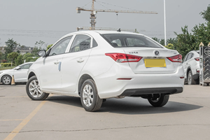 2019 édition Yuexiang berline d'<span class=keywords><strong>occasion</strong></span> confort personnalisé <span class=keywords><strong>1000</strong></span> taxis ventes 1.5L DCT direction à gauche prix réels <span class=keywords><strong>pas</strong></span> chers voitures Changan - Product Image 5