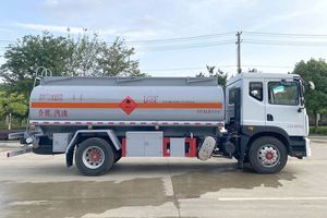 Camion-citerne mobile mini JMC N601 de 5000 litres à prix d'usine chinois pour la vente - Product Image 2