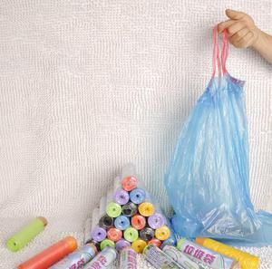 ถุงขยะพลาสติกสี HC Wholesale แบบมีเชือกรูด ม้วนเป็นม้วน - Product Image 3