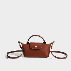 Borsa a Tracolla Leggera in Pelliccia per <span class=keywords><strong>Uomo</strong></span>, Nuova Moda 2025, Tracolla Singola con Cerniera e Dettagli a Bottone, Casual, per Cellulare e Monete - Product Image 4