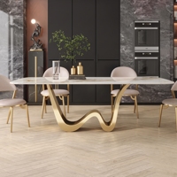 Table à manger moderne en pierre frittée, plateau en faux marbre, base ondulée dorée, table rectangulaire pour salle à manger