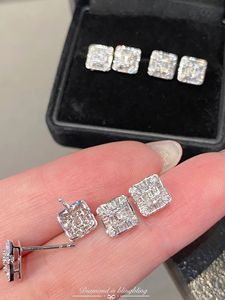 Boucles d'oreilles en or blanc 18 carats Xinfly avec diamants, 0,40 ct, diamants taille baguette, grappe carrée, halo élégant et luxueux - Product Image 2