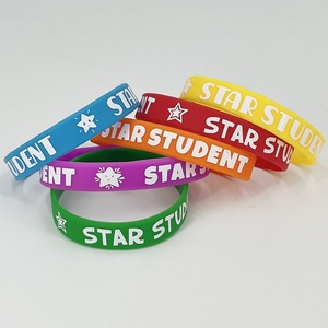 Bracelet en silicone personnalisé avec impression, souvenirs promotionnels en gros, bracelets en caoutchouc gaufrés, bracelets en silicone débossés - Product Image 4