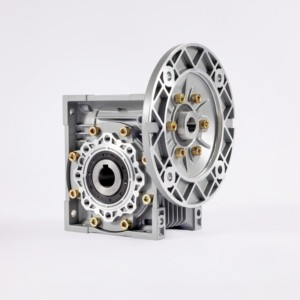 Reductor de velocidad de tornillo sin fin de aluminio personalizado SUPROR NMRV25 RV40 50 63 75 90, caja de engranajes de doble salida con brida, 20 HP para uso agrícola - Product Image 1