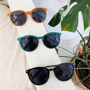 Lunettes de soleil rondes Qianai tendance, protection UV400, verres de type 3 AC, lunettes de conduite pour hommes avec rivets à points, monture verte - Product Image 2