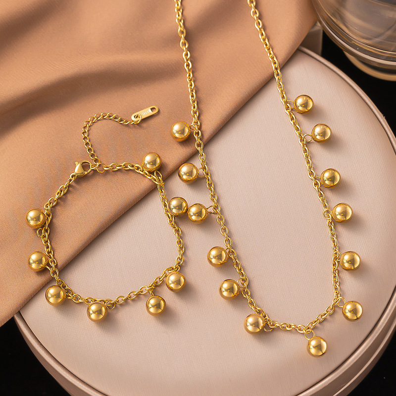 Elegant Stylish Long Necklace for Autumn