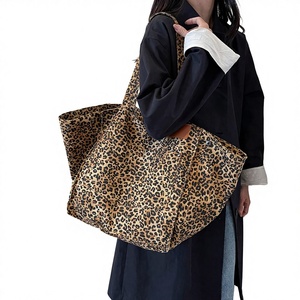 Bolso Tote de Lona con Estampado de Leopardo Retro Europeo Americano para Mujer, Nuevo, Gran Capacidad, Casual, Combinable con Todo, Poliéster Tanjing - Product Image 1
