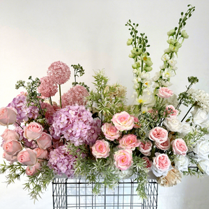 Arreglo Floral de Hortensias y Rosas Rosadas con Acabado de Seda, Accesorios para Bodas, Flores Artificiales para Hoteles, Auditorios y Exteriores - Product Image 1