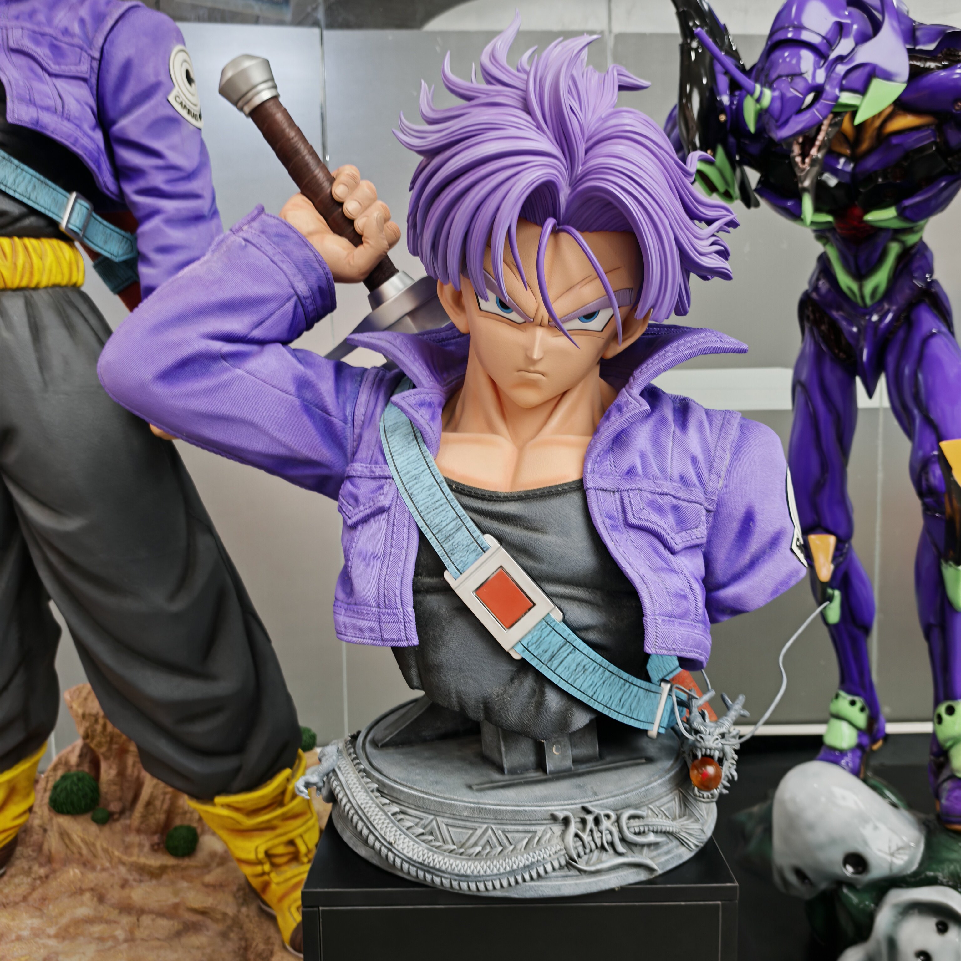 Trunks bust statue
