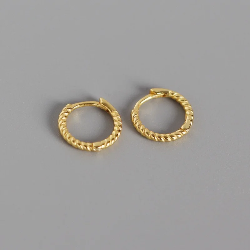 [LLOYD] 韓国アクセ☆Twist Gold & Silver Earrings LLOYD] 韓国アクセ☆Twist Gold & Silver Earrings