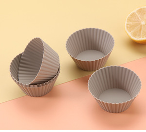 Moldes de Silicona Redondos en Forma de Corazón, Paquete de Doce Unidades, de Grado Alimenticio, para Postres y Aperitivos en Fiestas de Primavera - Product Image 4