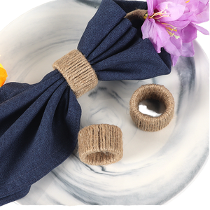 Servilleteros y Anillos de Bambú Redondos de Diseño Moderno Hechos a Mano para Hoteles y Cenas Occidentales, en Stock desde India - Product Image 1