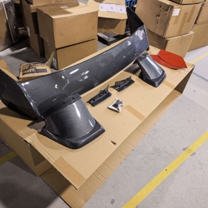 สปอยเลอร์หลังสำหรับ Subaru ลายคาร์บอนไฟเบอร์สีดำเงา วัสดุ ABS สำหรับ WRX STI VA ปี 2015-2021 - Product Image 5