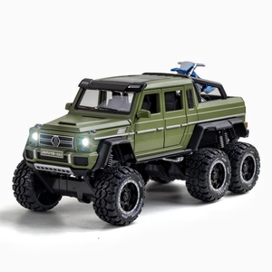 Coches en miniatura fundidos 1:28 Benz <span class=keywords><strong>G63</strong></span> <span class=keywords><strong>6X6</strong></span> con sonido y luz puertas de retroceso abrir modelo de coche de metal juguetes Modelo del coche - Product Image 1