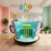 Sculpture de siège en fibre de verre en forme de tasse de café, chaise de café personnalisée, mobilier créatif en forme de tasse, décoration intérieure et extérieure
