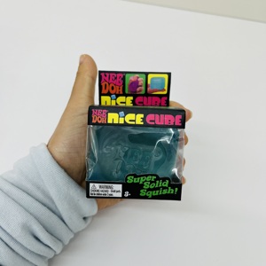 Lot de 60 jouets anti-stress en TPR transparent, à récupération lente, en forme de cube de gelée de 5,5 cm, extensibles et compressibles, pour enfants - Product Image 6