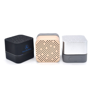 Răng loa không dây miễn phí tùy chỉnh cho biểu tượng ngoài trời LED ánh sáng Cube loa siêu trầm HIFI chất lượng âm thanh màu xanh pin <span class=keywords><strong>mini</strong></span> nhựa CE - Product Image 2