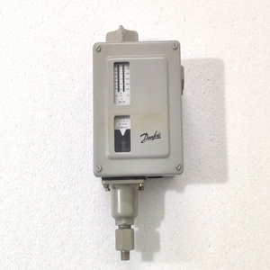Interruptor de Presión Danfoss RT116 0.2-1.3 Bar a 20-130KPa Diferencial 017A1689 Disponible en Stock - Product Image 1