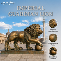 Sculpture de lion patte sur boule en bronze moulé, finition antique brun foncé, style européen classique, gardien de portail, tailles personnalisées