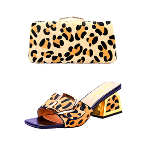 Ensemble de mode pour femmes italiennes africaines de <span class=keywords><strong>luxe</strong></span> chaussures à enfiler à talon carré doré avec bout ouvert pour la fête en automne - Product Image 1