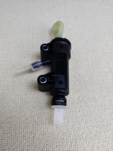 Accessoires d'origine adaptés aux modèles <span class=keywords><strong>BMW</strong></span> F30/F87 M2/F83 M4/<span class=keywords><strong>E46</strong></span>/F30/F23/F36/F32/F20/F80 M3 <span class=keywords><strong>Cylindre</strong></span> maître d'embrayage OEM : 21526773670 - Product Image 4