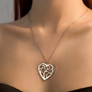 2024 Senior Chen Stone e English se dedica al collar de corazón D I Y de la familia colgante de moda de demonio inglés - Product Image 4