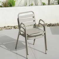 Ensemble table et chaises de salle à manger d'extérieur moderne et durable avec coussins imperméables pour cour, balcon et parc
