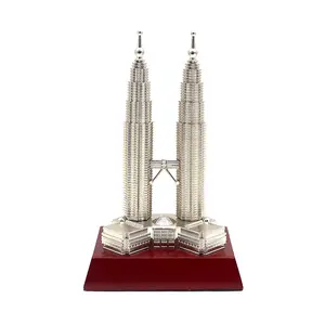 Manufacturers hot-selling twin tower architectural model tourist souvenir metal ornaments production process