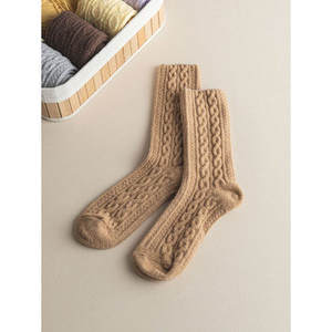 GGRN Chaussettes de couchage beiges confortables Taille unique Longueur genou Nylon Bretzel Design respirant doux avec logo personnalisé pour le printemps - Product Image 1