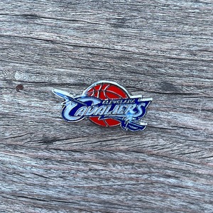 Broche de recuerdo de baloncesto con el logo de los Lakers, Warriors, Bucks, Nets, Clippers, con recubrimiento en polvo, artículos de regalo para fanáticos de China, decoraciones. - Product Image 4