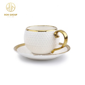 Juego de Tazas de Té de Porcelana Creativas de Forma Redonda en Color Blanco <span class=keywords><strong>y</strong></span> Dorado para Restaurante de Lujo, <span class=keywords><strong>Plato</strong></span> de Cerámica, <span class=keywords><strong>Taza</strong></span> de <span class=keywords><strong>Café</strong></span> <span class=keywords><strong>y</strong></span> Platillo de Cerámica - Product Image 3