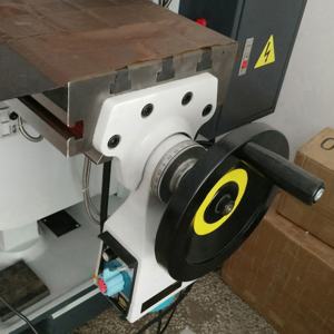 ระบบรางเลื่อนทนการสึกหรอของโรได ผิวพื้นแข็งสำหรับเครื่องกัดแนวตั้งแบบแท่นหมุน 4 แกนที่มีความแม่นยำสูง แกนหมุน R8 แบบเทเปอร์ขนาดกลาง - Product Image 3