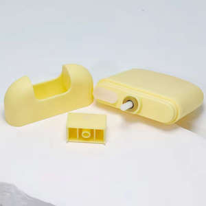 Vente chaude – Flacon vaporisateur de parfum en plastique format carte, carré, rouge, bleu, vert, violet, jaune, 45 ml, facile à transporter - Product Image 4