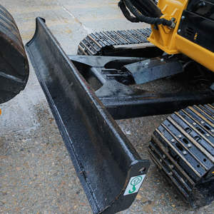 Mini-excavatrice hydraulique Caterpillar 305.5E d'occasion, machine compacte, faible nombre d'heures, prête à travailler - Product Image 6