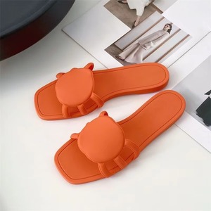 Sandales plates de luxe en PVC pour femmes, respirantes et durables, idéales pour la plage et le quotidien, par des créateurs de chaussures personnalisées - Product Image 1