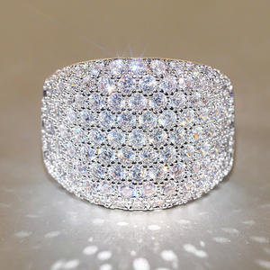 Anello di Lusso con Cristalli Geometrici e Strass, Gioiello da Festa per Donne T0868 - Product Image 6