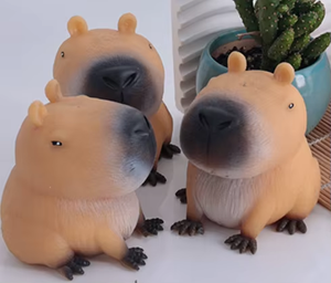 2024 nouveaux jouets à presser anti-Stress Capybara roman doux presser Fidget jouets pour animaux - Product Image 5