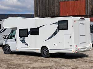 Autocaravana blanca de lujo para acampar utilizada como hogar sobre ruedas Aplicación de vehículos con OEM No. Camper Caravan Dubai Origin - Product Image 4