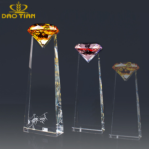DT-R102 Hot Customized Colorful pink Diamond Crystal Trophy Glass Medals Sports Events Awards