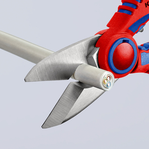 Tijeras de electricista KNIPEX 95 05 10 SB con empuñaduras multicomponentes, reforzadas con fibra de vidrio, 160 mm - Product Image 3