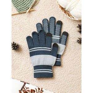 Guanti termici da esterno con striscia antiscivolo comodi e sicuri - Product Image 1