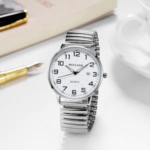 <span class=keywords><strong>Montre</strong></span> Tendance à Grands Cadrans Numériques et Bracelets en Acier, Quartz Non-Mécanique pour Hommes, Femmes, Personnes d'Âge Moyen et Parents Âgés, pour PC - Product Image 6