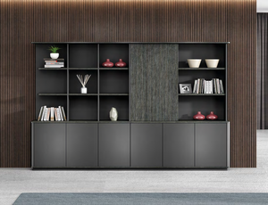 طاولة مؤتمرات تنفيذية حديثة بأرجل من الفولاذ المقاوم للصدأ ولوح معدني وخشب البلوط الذهبي، أثاث مكتبي تجاري للمنزل والفندق - Product Image 6